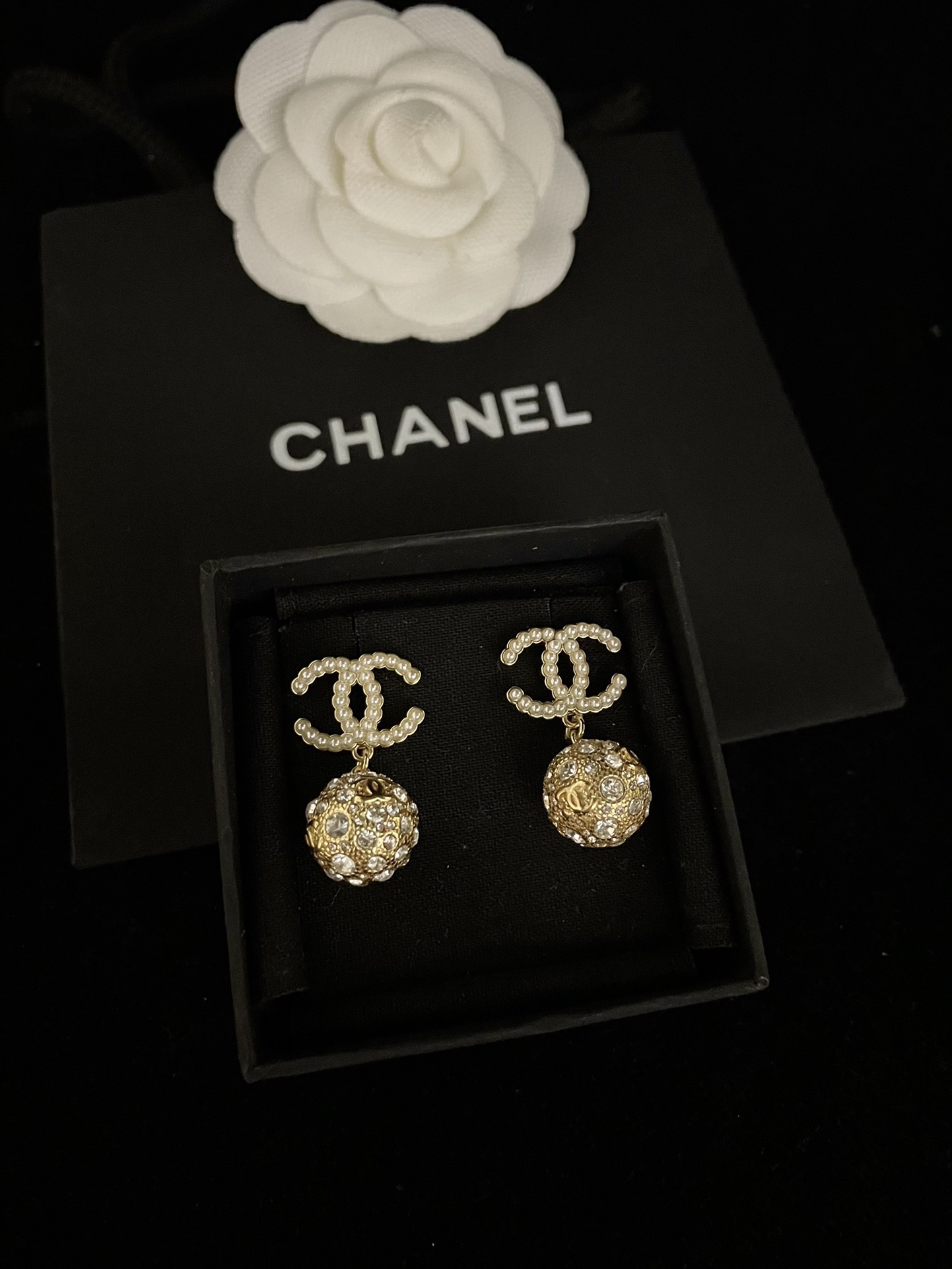 CC NEW CC GOLD BALL CRYSTAL PEARL DROP EARRINGS