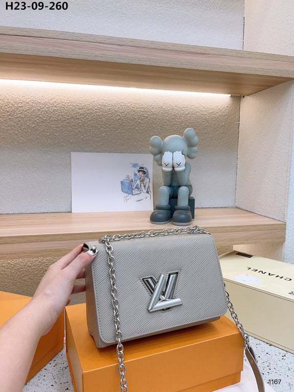 LUV TWIST MM BAG GREY 23CM
