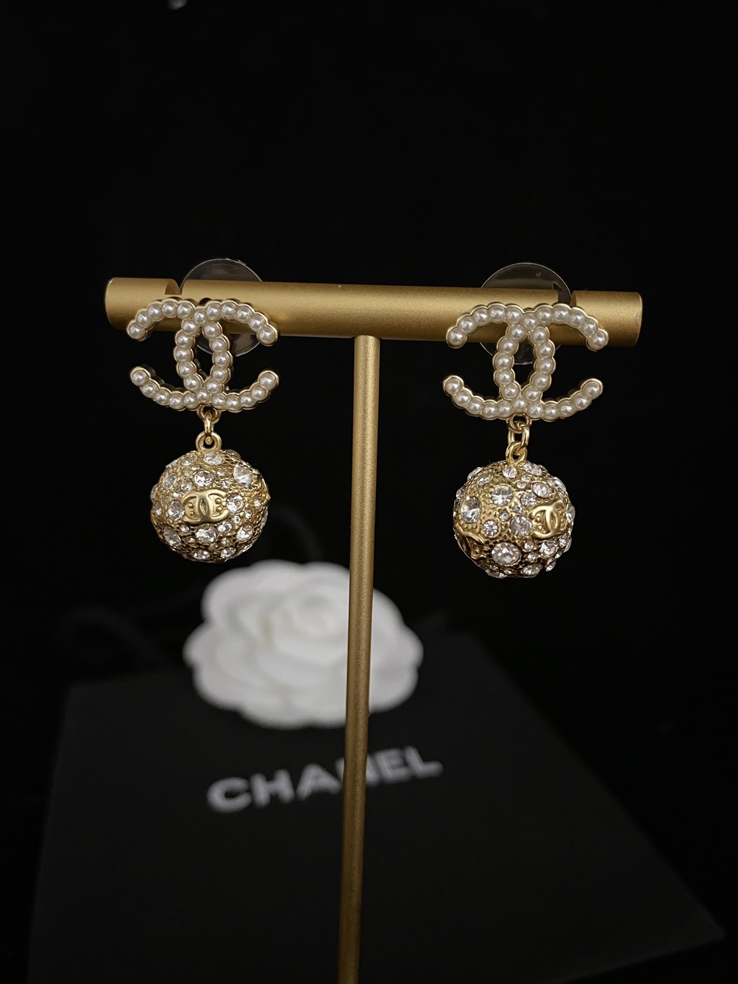 CC NEW CC GOLD BALL CRYSTAL PEARL DROP EARRINGS