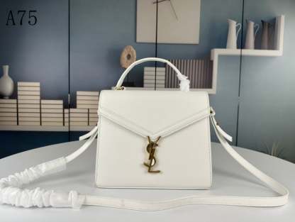 SAINT LAURENT CASSANDRA MEDIUM TOP HANDLE IN GRAIN DE POUDRE EMBOSSED WHITE LEATHER 24CM