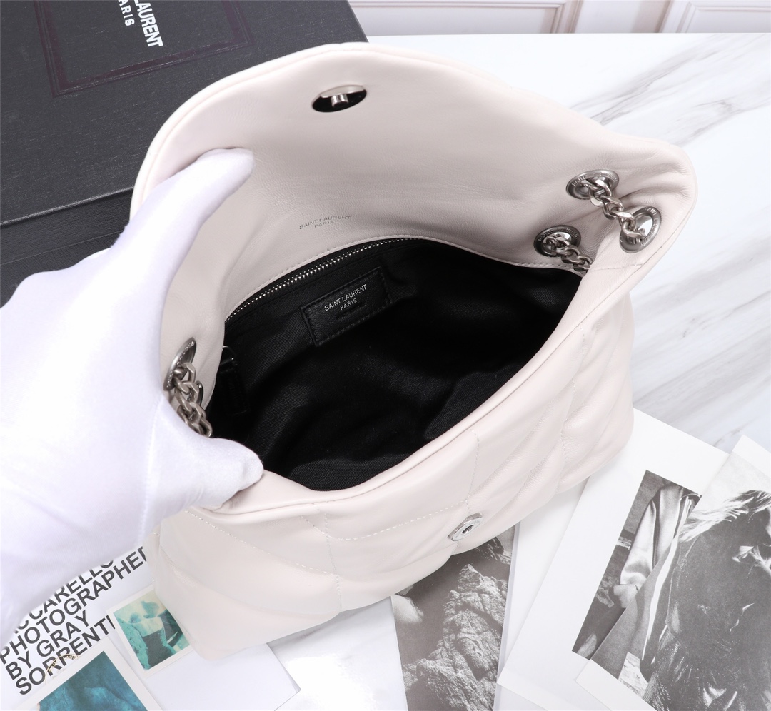 YSL LOULOU SMALL CHAIN BAG IN MATELASSÉ Y WHITE SILVER 29CM 494699DV7269207