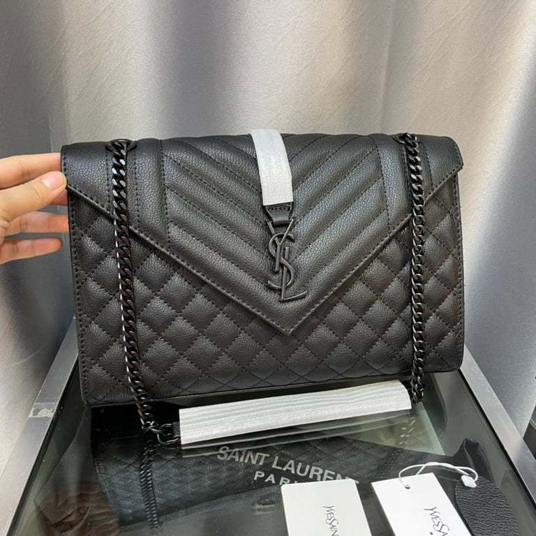 SAINT LAURENT ENVELOPE CHAIN BAG IN MIX MATELASSE GRAIN DE POUDRE EMBOSSED LEATHER BLACK 31CM