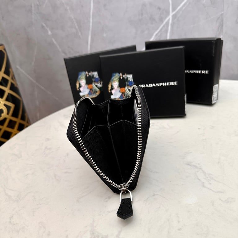 PR SMALL SAFFIANO LEATHER WALLET BLACK AND SILVER 10CM 1ML036 QHH F0002