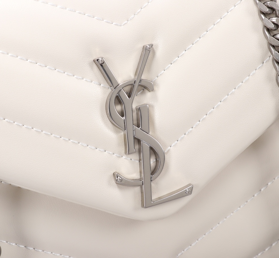 YSL LOULOU SMALL CHAIN BAG IN MATELASSÉ Y LEATHER WHITE SILVER 23CM 494699DV7269207
