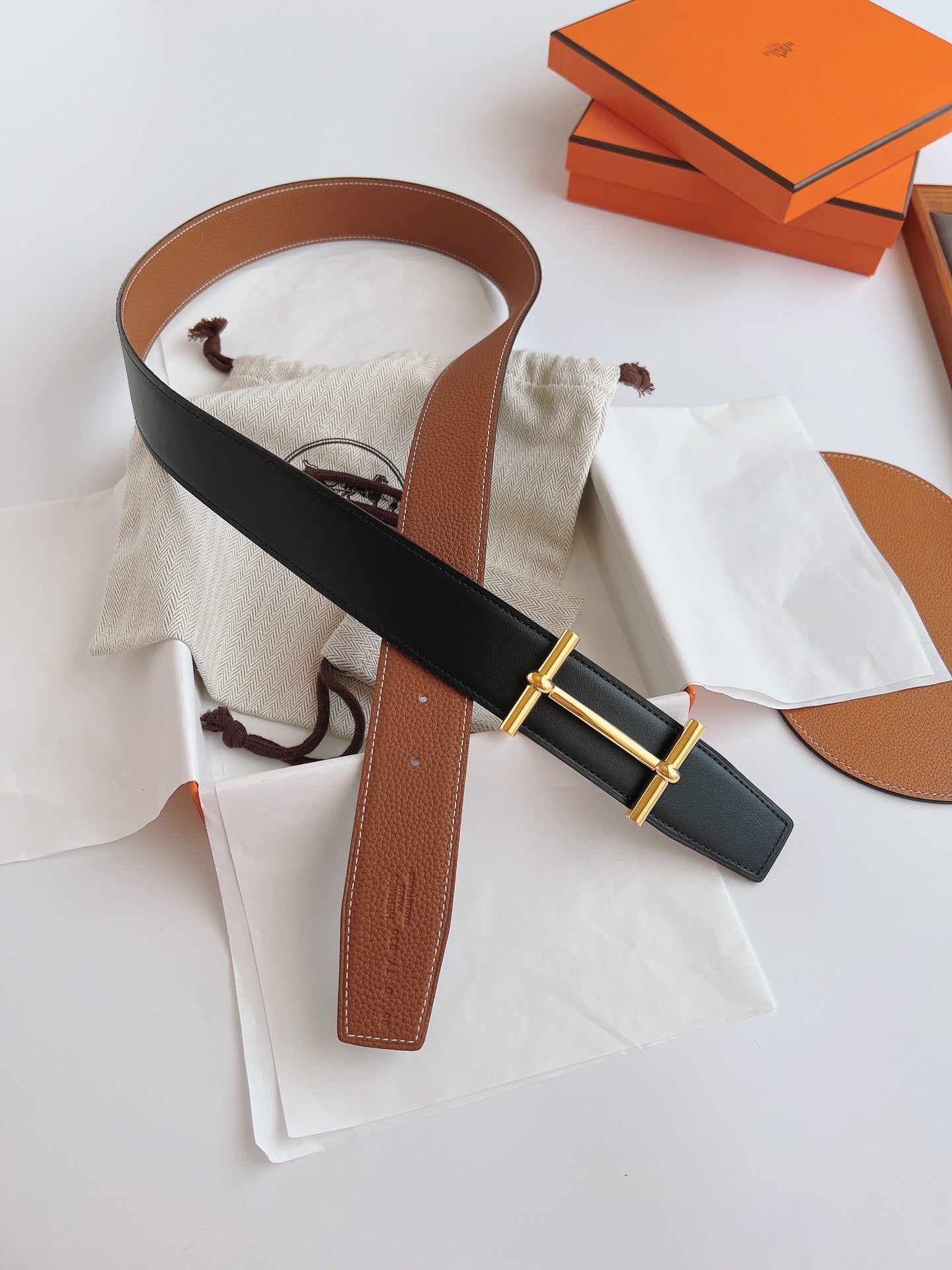 HM LEATHER BELT GOLD BUCKLE BLACK 38MM