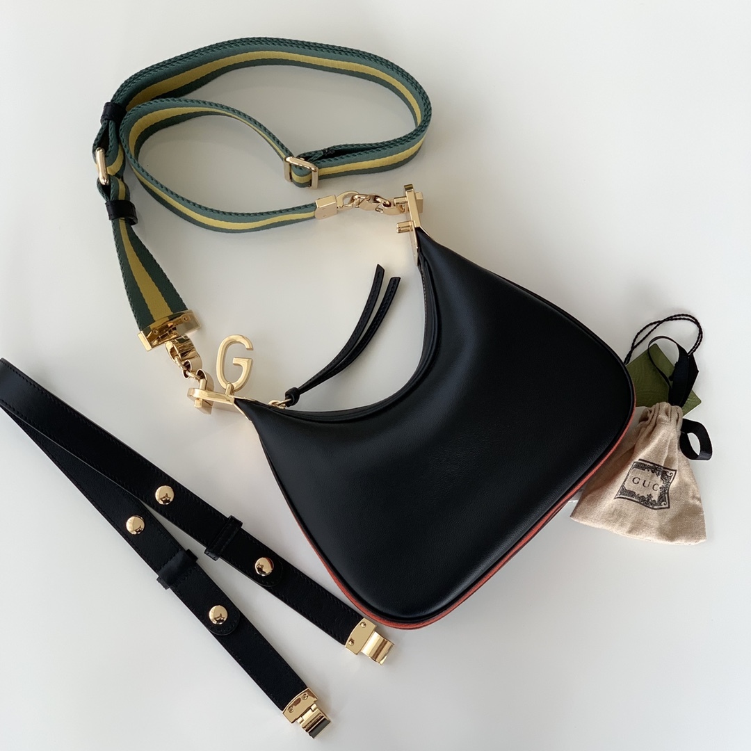 GG GG ATTACHE SMALL SHOULDER BAG IN BLACK 23CM 699409 UXWBG 1037