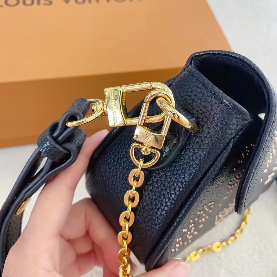 LV WALLET ON CHAIN IVY BLACK 22CM M82653