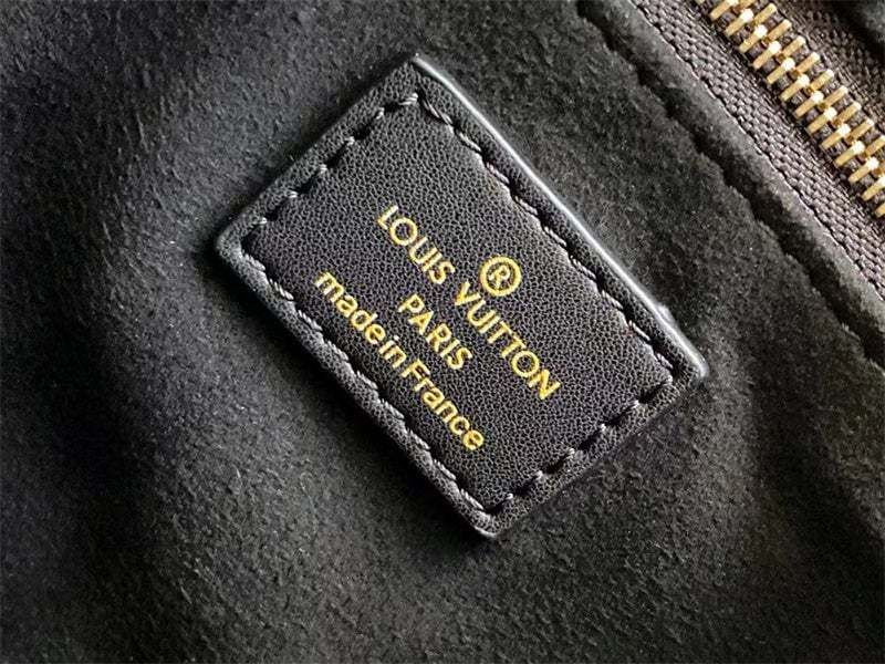 LUV ONTHEGO PM 25CM BLACK