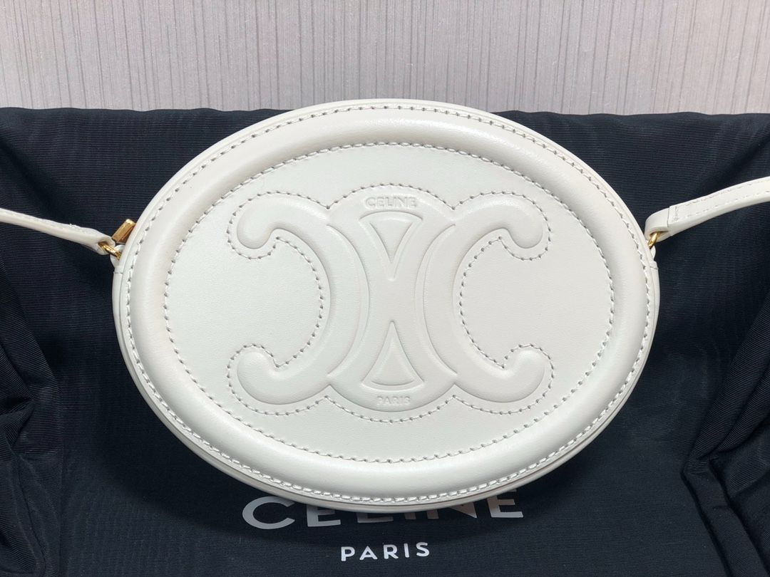 CE CROSSBODY OVAL PURSE CUIR TRIOMPHE IN SMOOTH CALFSKIN WHITE