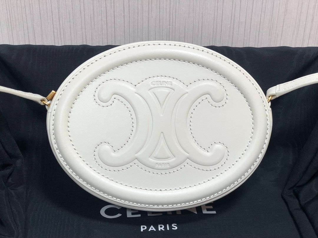 CE CROSSBODY OVAL PURSE CUIR TRIOMPHE IN SMOOTH CALFSKIN WHITE