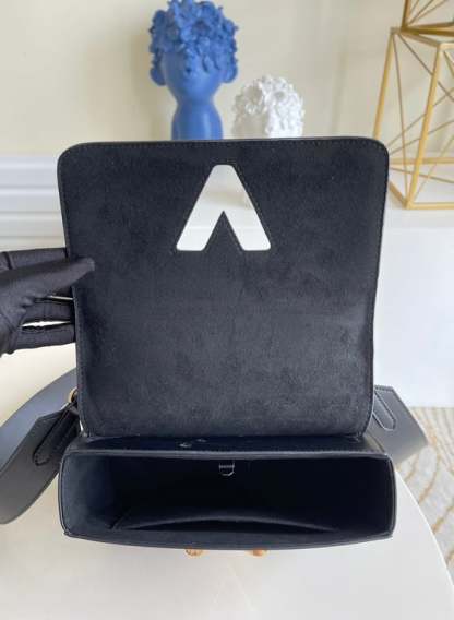 LUV SINCE 1854 TWIST