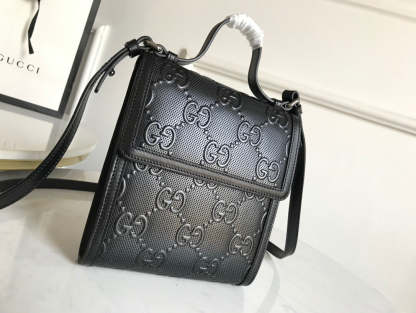 gg Embossed Messenger Bag Black gg Embossed For Men 8.1in/20.5cm gg 625782 1W3AN 1000465