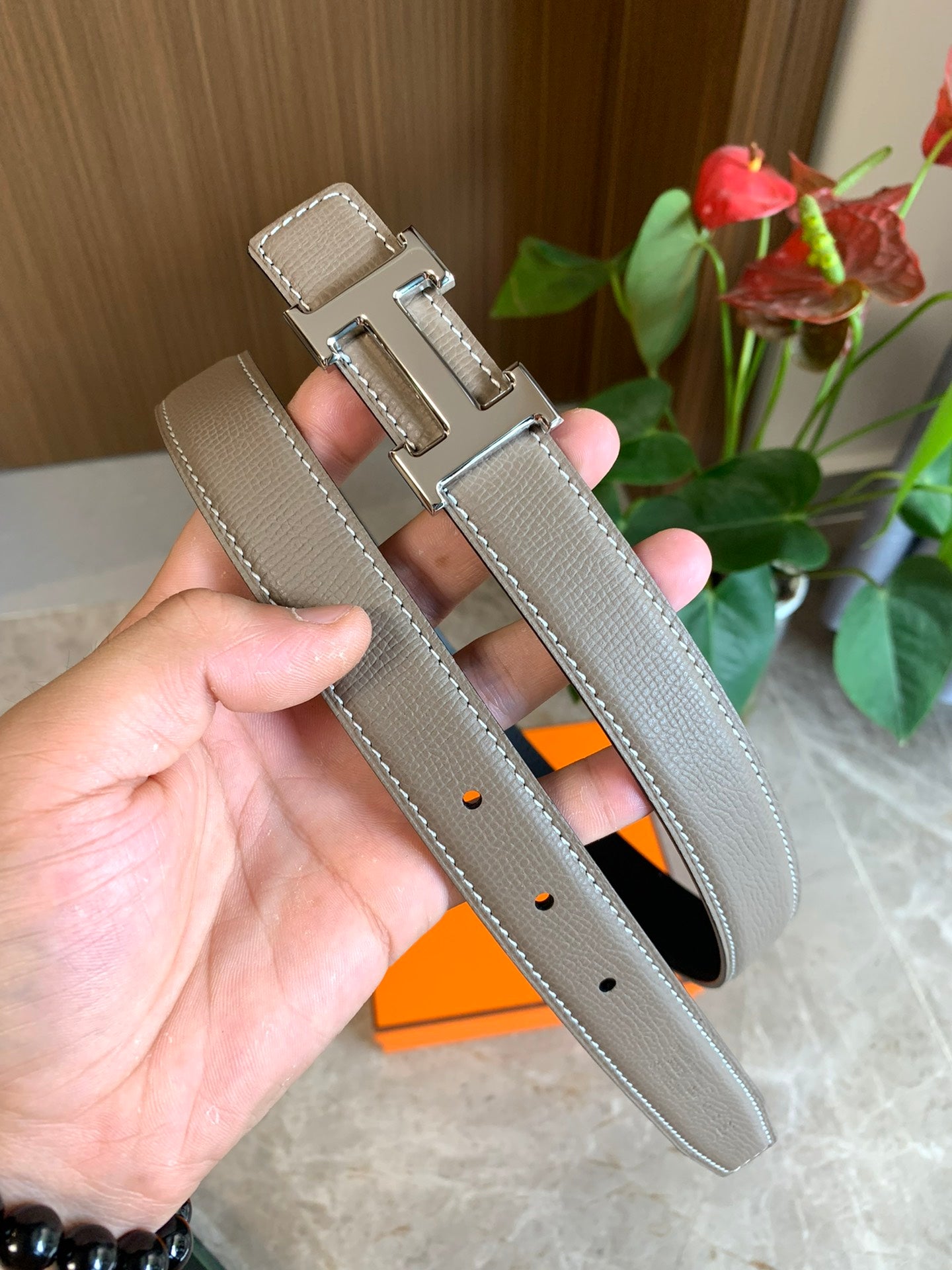 HM BELT TOGO SWIFT SILVER BUCKLE GREY 2.4CM