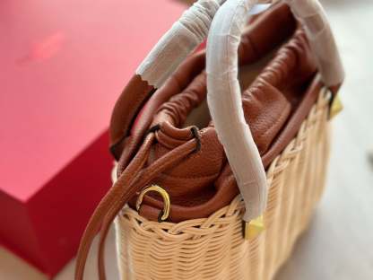 VLA 25CM BEIGE GARAVANI WO VLOGO SMALL WICKER BASKET BAG