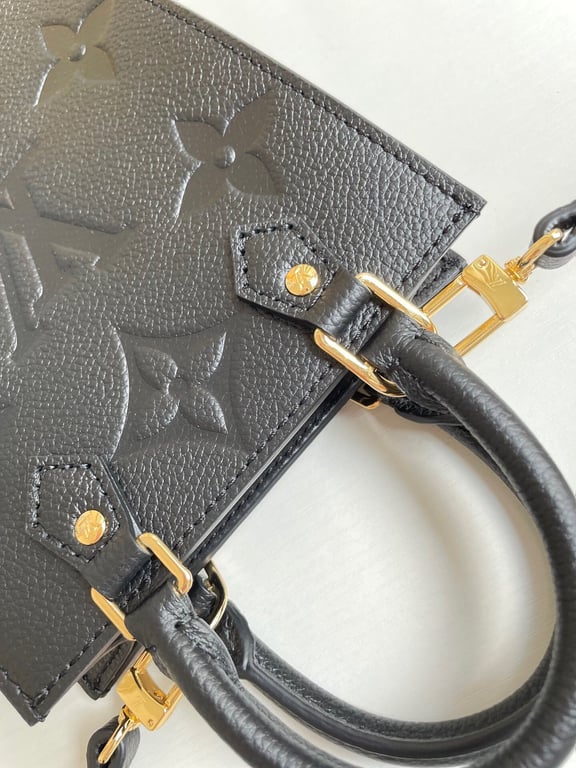 LUV PETIT SAC PLAT 17CM BLACK