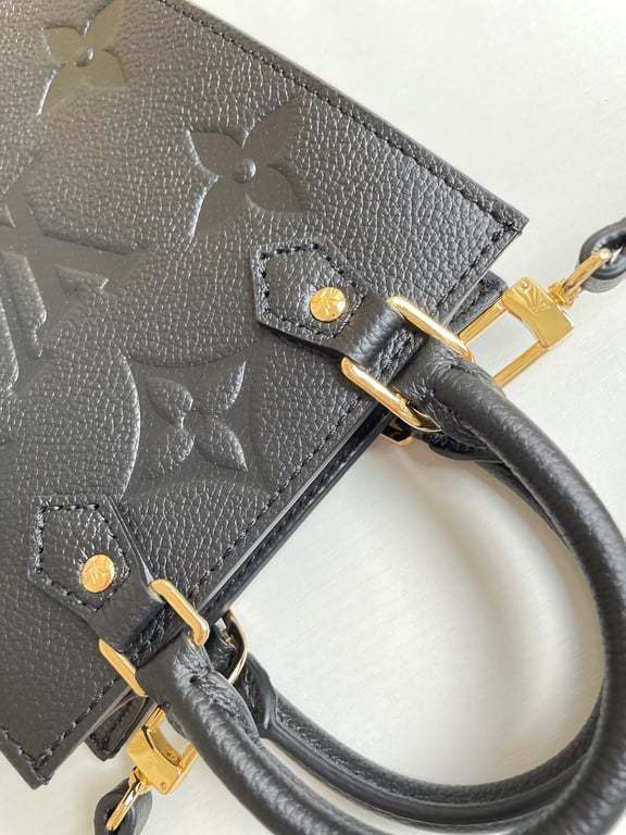 LUV PETIT SAC PLAT 17CM BLACK