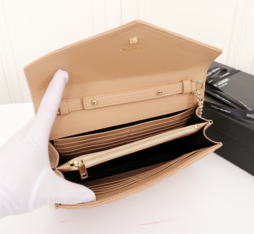 YSL CASSANDRE MATELASSÉ CHAIN WALLET IN GRAIN DE POUDRE EMBOSSED BEIGE 22CM 377828BOW012721