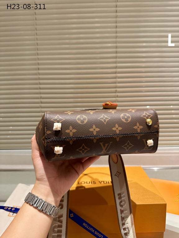 LUV CLUNY MINI MONOGRAM CANVAS 20CM M46055