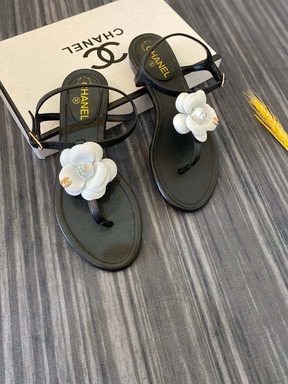 SANDAL CHL JELLY WHITE RUBBER CAMELLIA CC LOGO SANDALS BLACK