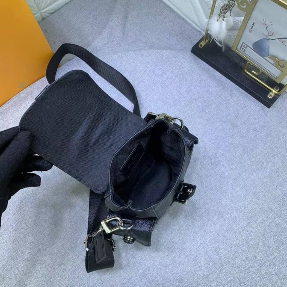 LV NANO CHRISTOPHER 14CM M82769