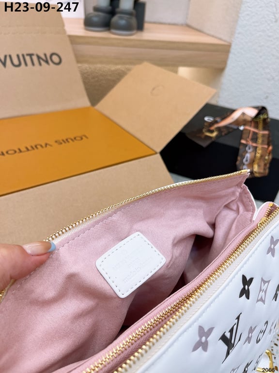 LUV BOLSO COUSSIN PM MONOGRAM WHITE 26CM