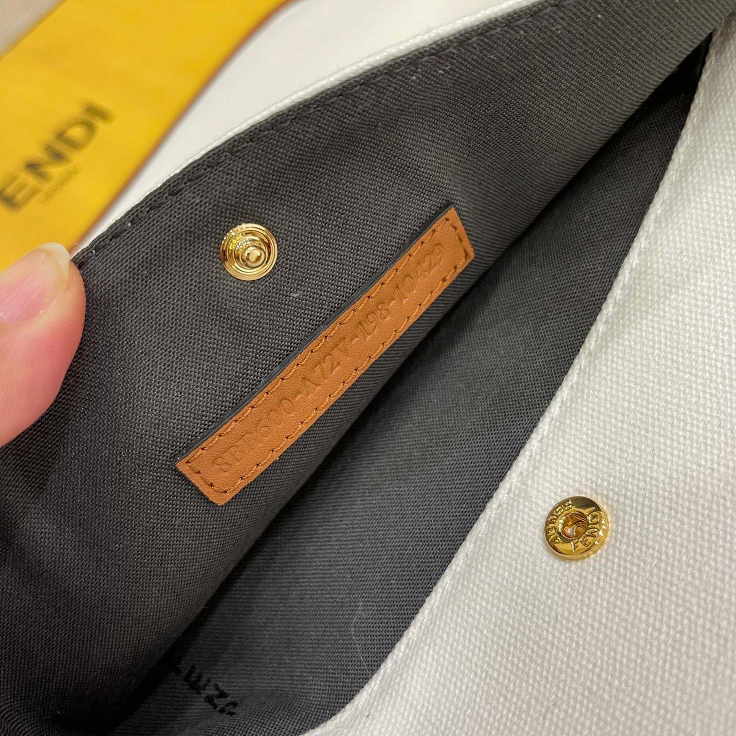 FI Peekaboo X-tote Bag White Canvas For Women, Women’s Handbags, Shoulder Bags 16.1in/41cm FF 8BH374