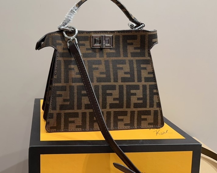 FD PEEKABOO ISEEU PETITE JACQUARD FF FABRIC BAG WITH CRYSTALS 21CM 8BN335APKPF0TPN