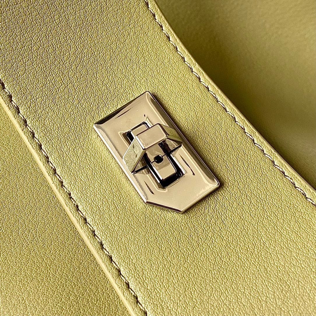 gv Small Antigona Soft Bag Green For Women, Handbags, Shoulder Bags 17.7in/45cm GVC 