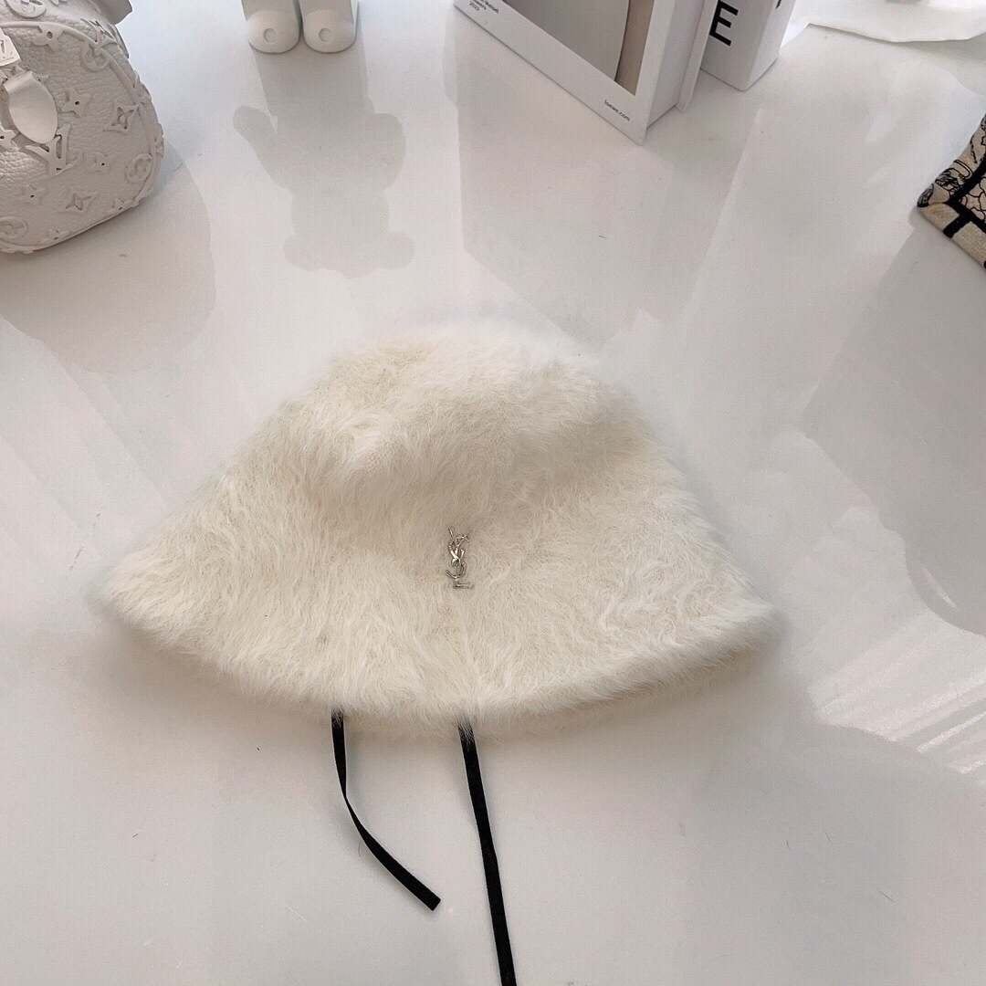YSL FAUX FUR BUCKET HAT WHITE