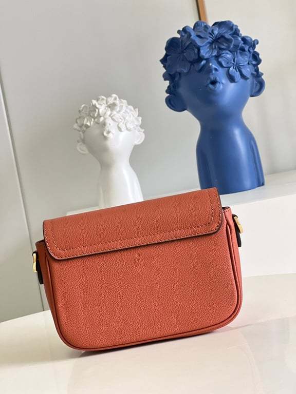 LUV LOCKME TENDER 19CM CHATAIGNE BROWN