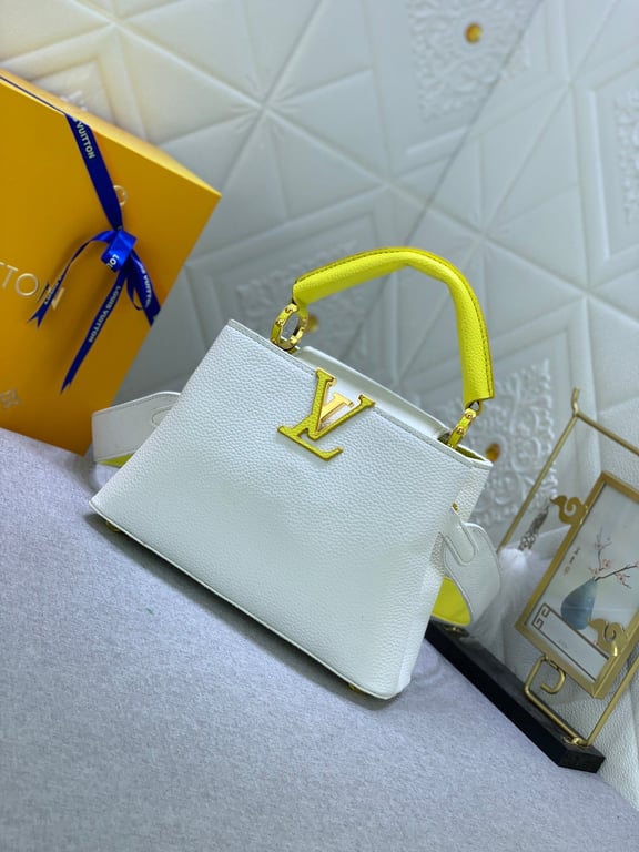 LUV CAPUCINES BB SNOW WHITE 27CM