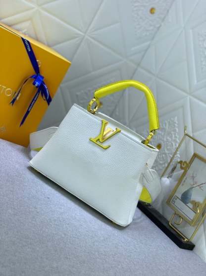 LUV CAPUCINES BB SNOW WHITE 27CM