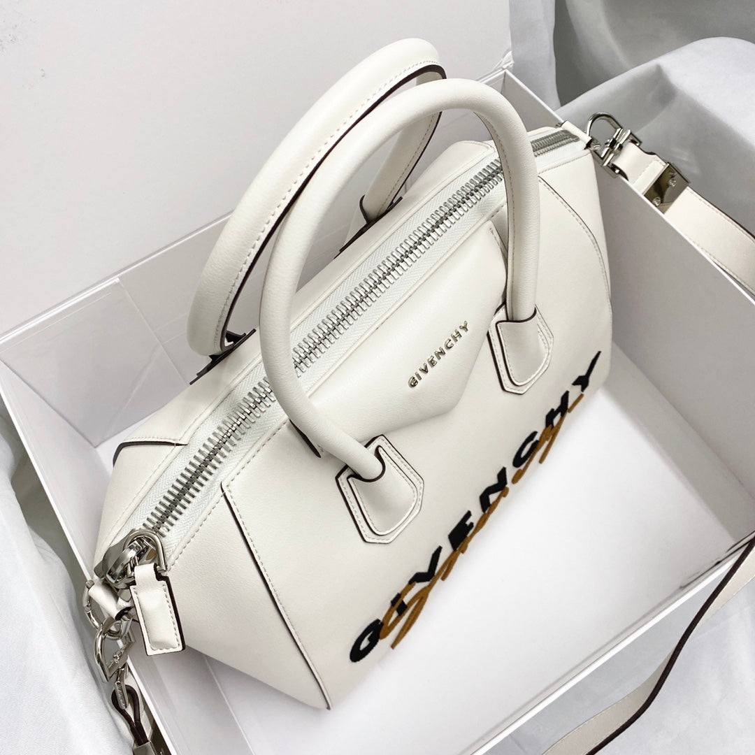 gv Antigona Bag White For Women, Handbags, Shoulder Bags 13in/33cm GVC 