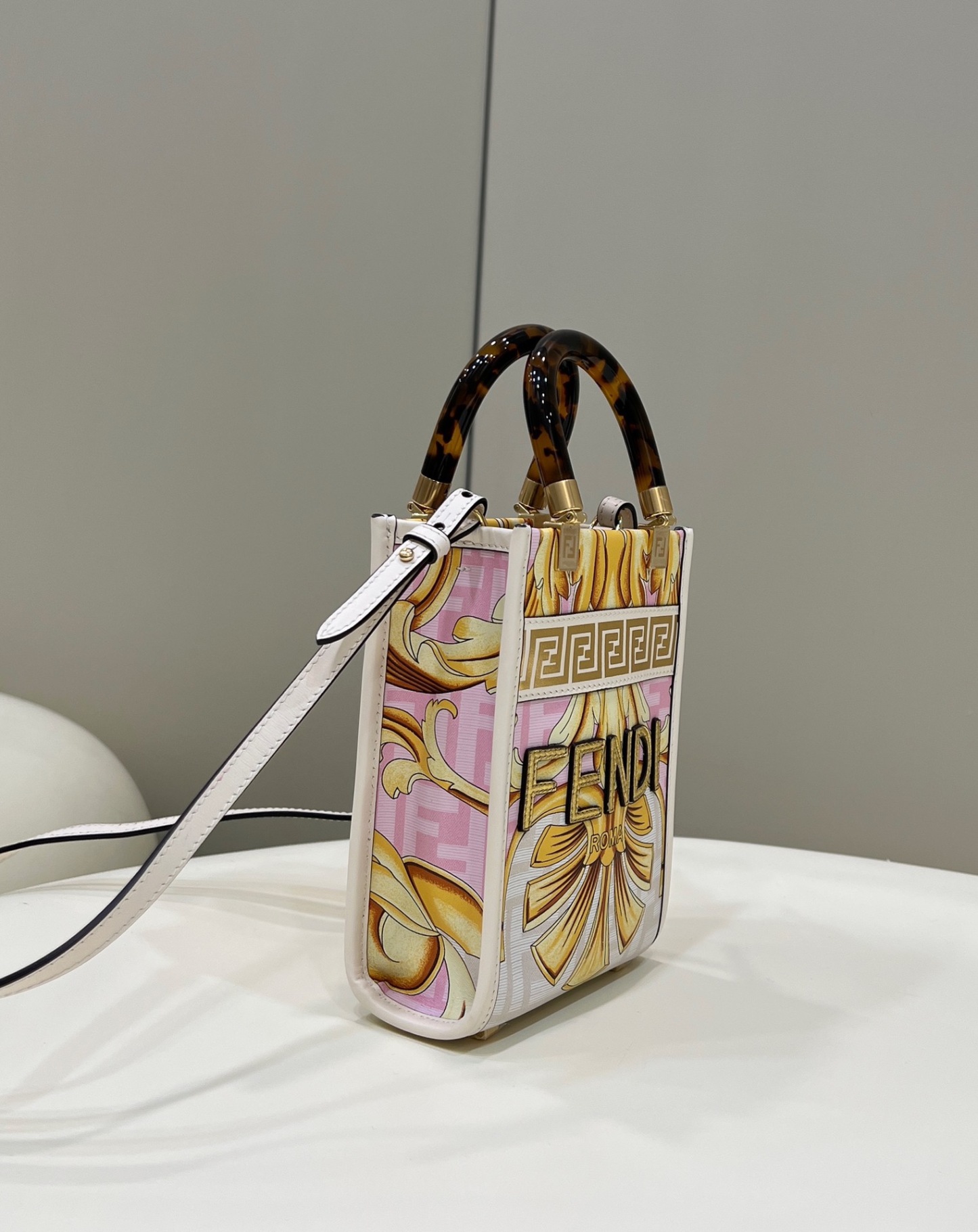 FENDACE MINI SUNSHINE SHOPPER WHITE 8BS051AKMUF1HZC