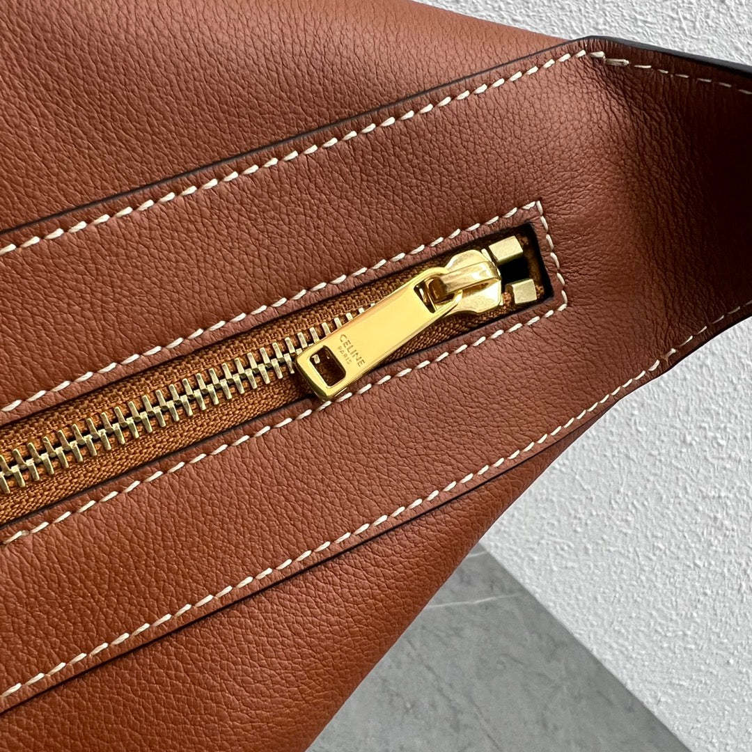 CE Medium Leandre Bag In Supple Brown For Women 14in/35cm 197263DV7.04LU