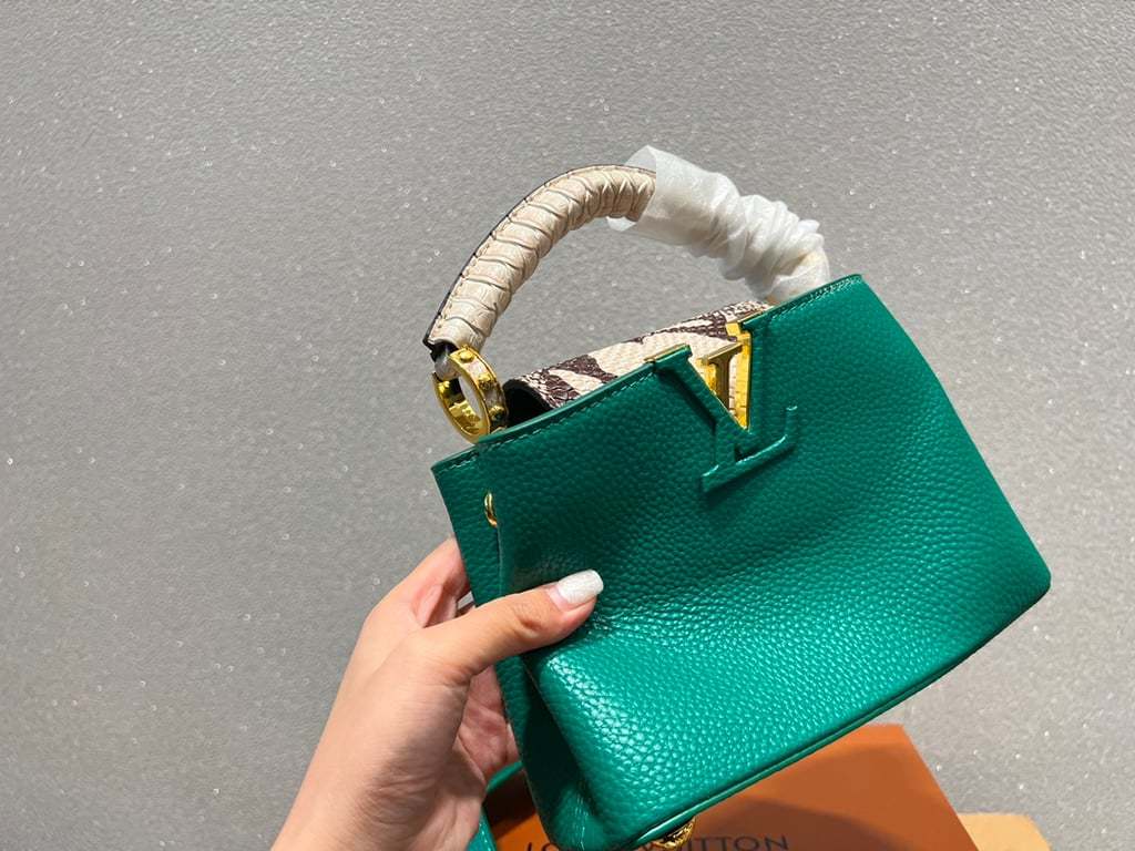 LUV CAPUCINES MINI GREEN SNAKE SKIN 20CM