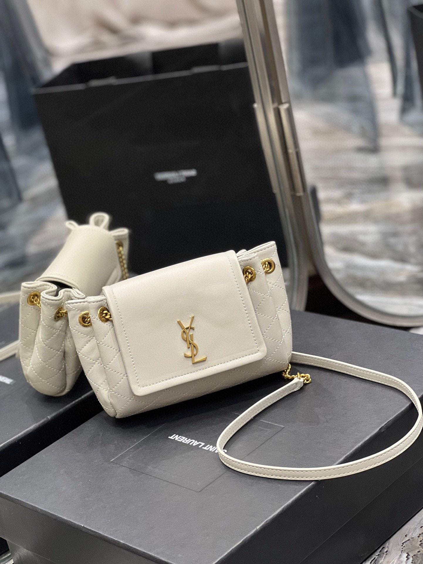 YSL MINI NOLITA IN LAMBSKIN BLANC VINTAGE 18CM 6727381EL079207