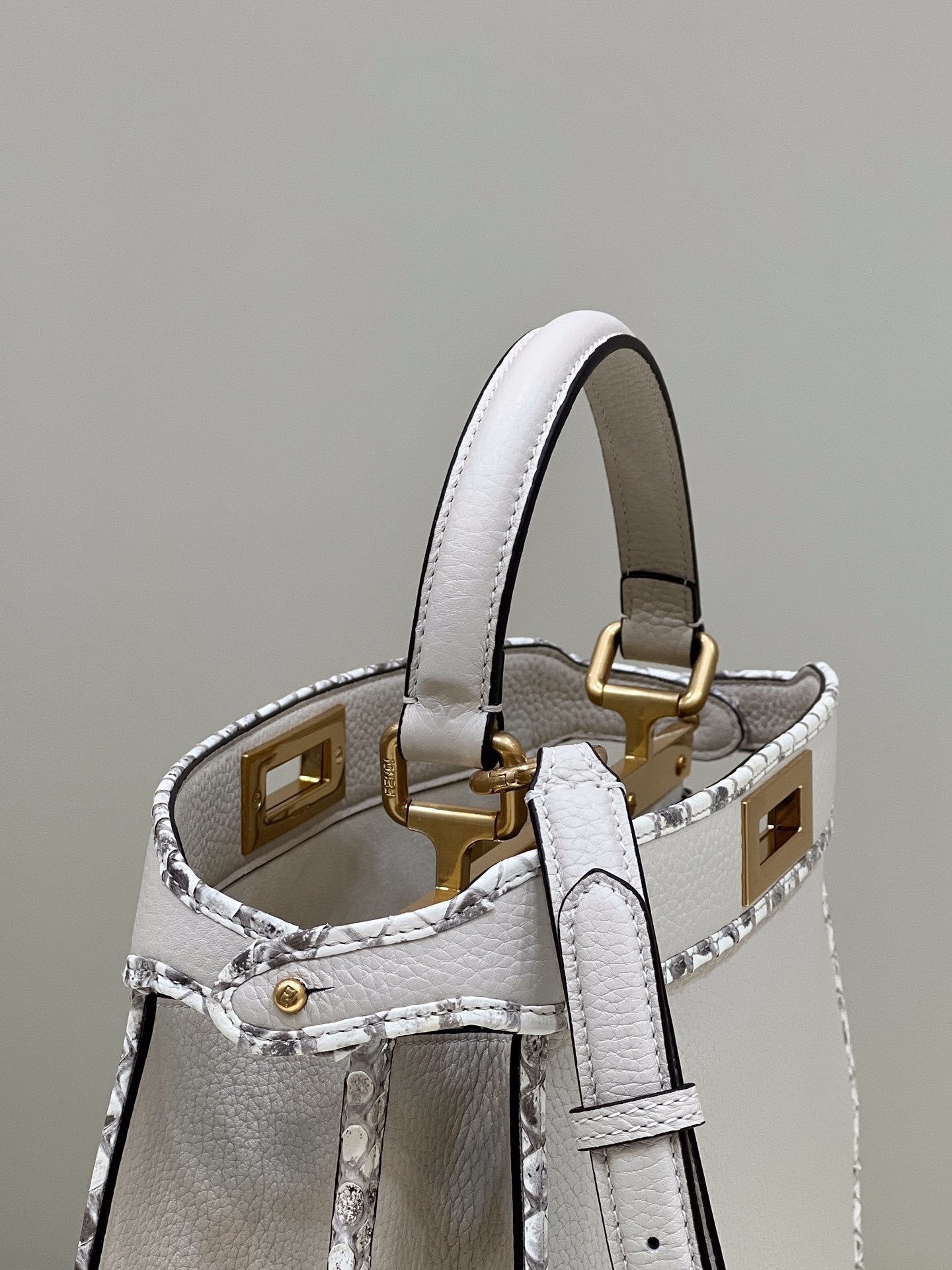 FI Peekaboo ISeeU Medium Ivory For Women, Women’s Handbags, Shoulder Bags 13.1in/33.5cm FF