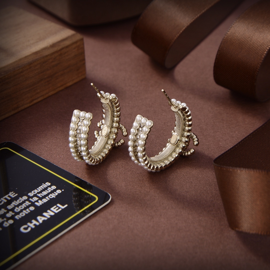 CC METAL STRASS EARRINGS