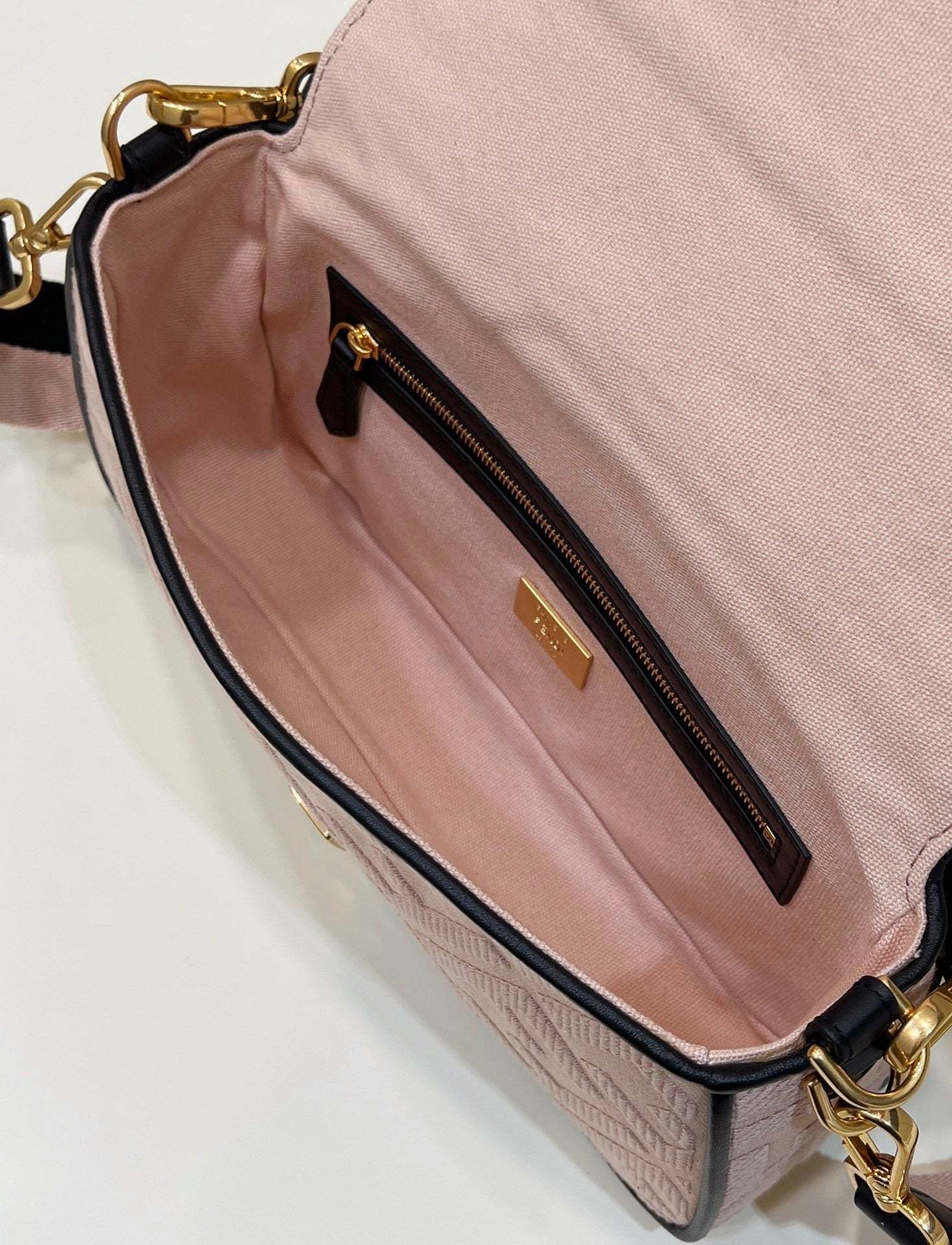 FI Baguette Light Pink For Women, Women’ Handbags, Shoulder And Crossbody Bags 10.6in/27cm FF 8BR600