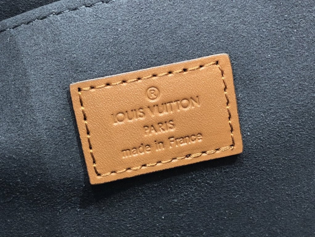 LUV DAUPHINE MM 25CM