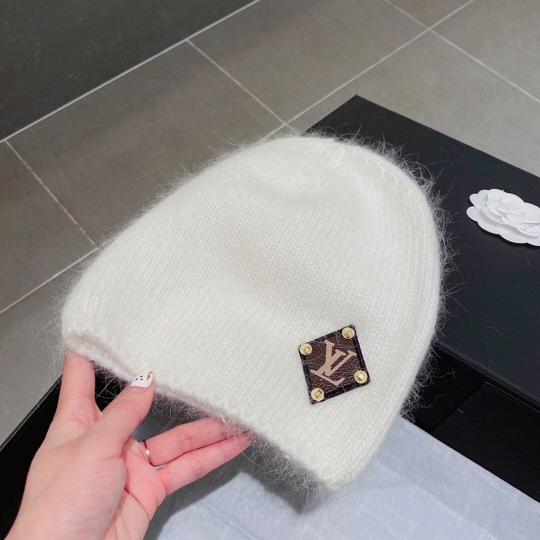 LV WOOL BEANIE WITH MONOGRAM CANVAS &amp; LEATHER TAG WHITE