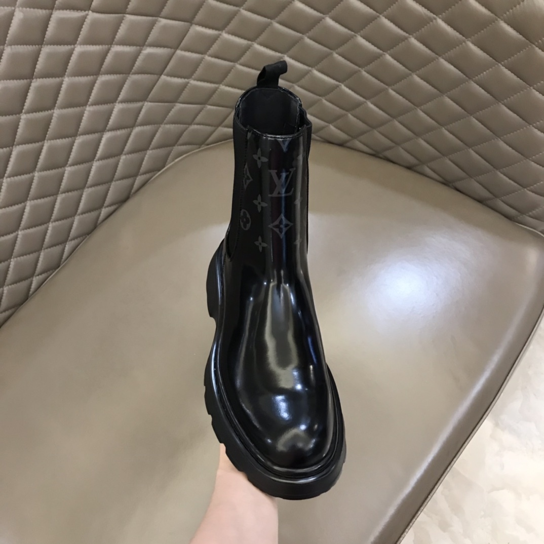 LOUIS VUITTION LV BOLD CHELSEA BOOT BLACK