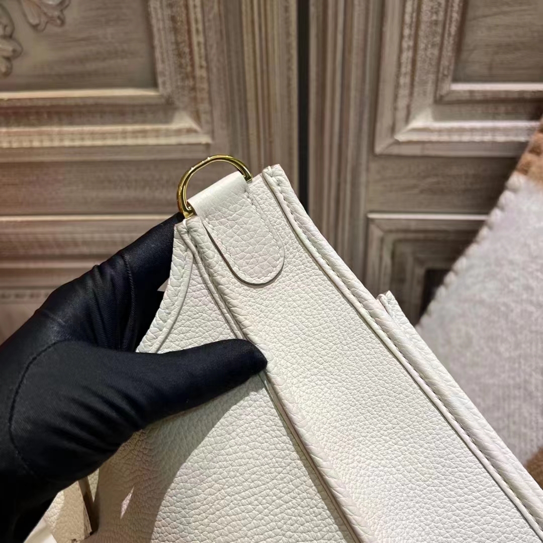 HM CLEMENCE EVELYNE PM WHITE 30CM