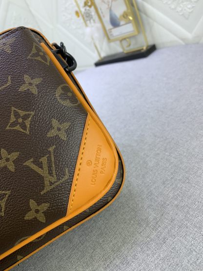 LV TRIO MESSENGER RADIANT SUN 25CM M46694