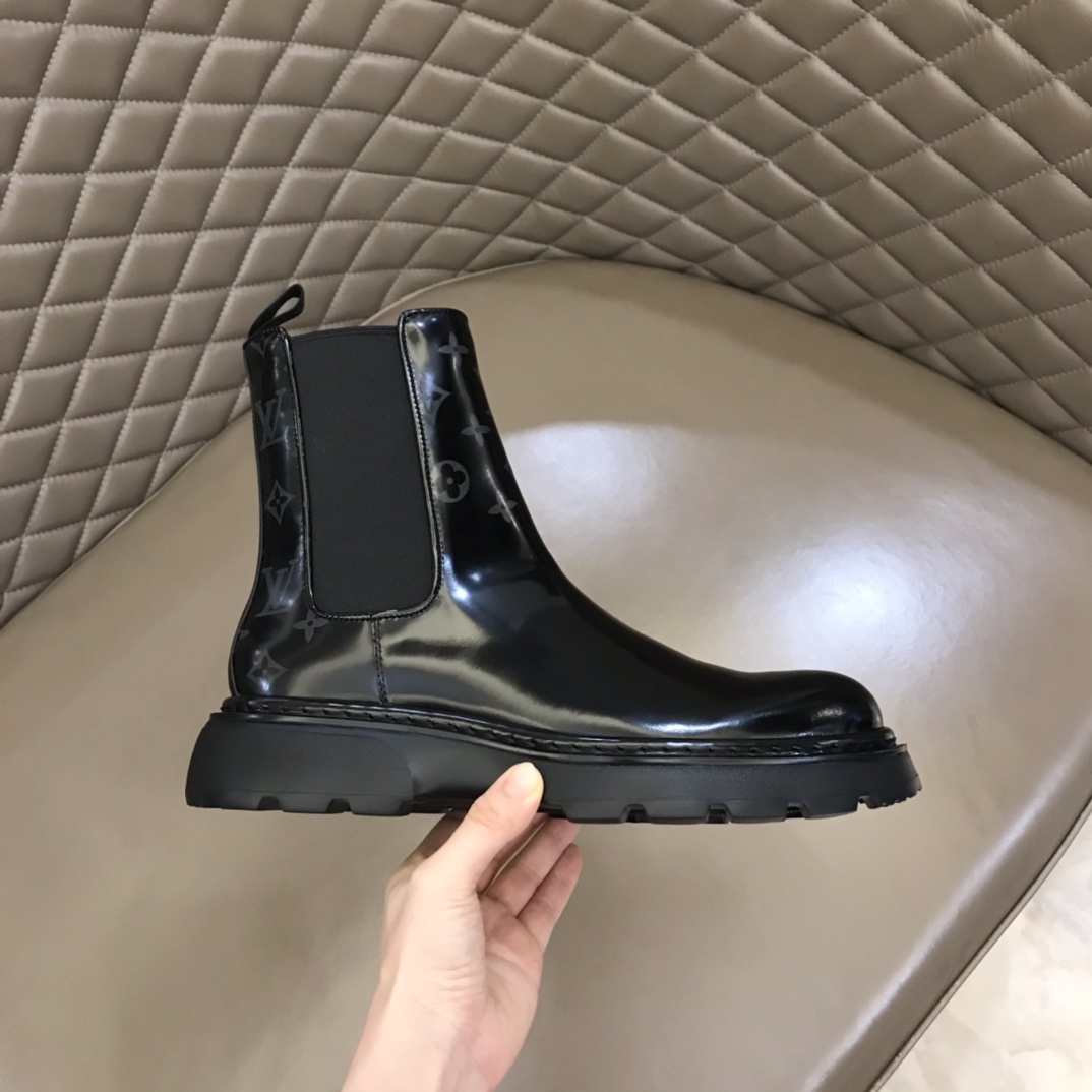 LOUIS VUITTION LV BOLD CHELSEA BOOT BLACK