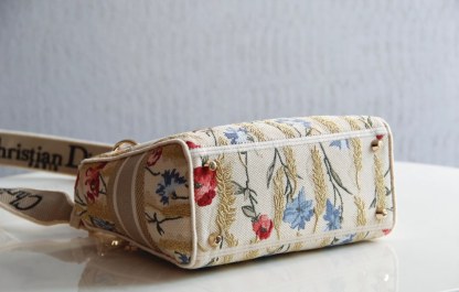 DO 44532 Lady D-Lite Reverse dirty white 24CM