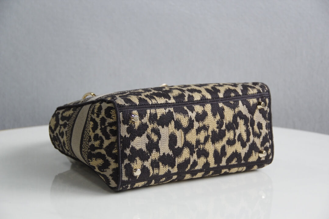 DO 44532 Lady D-Lite Handbag shoulder bag cross body bags mini 17cm 24cm Leopard Print light yellow