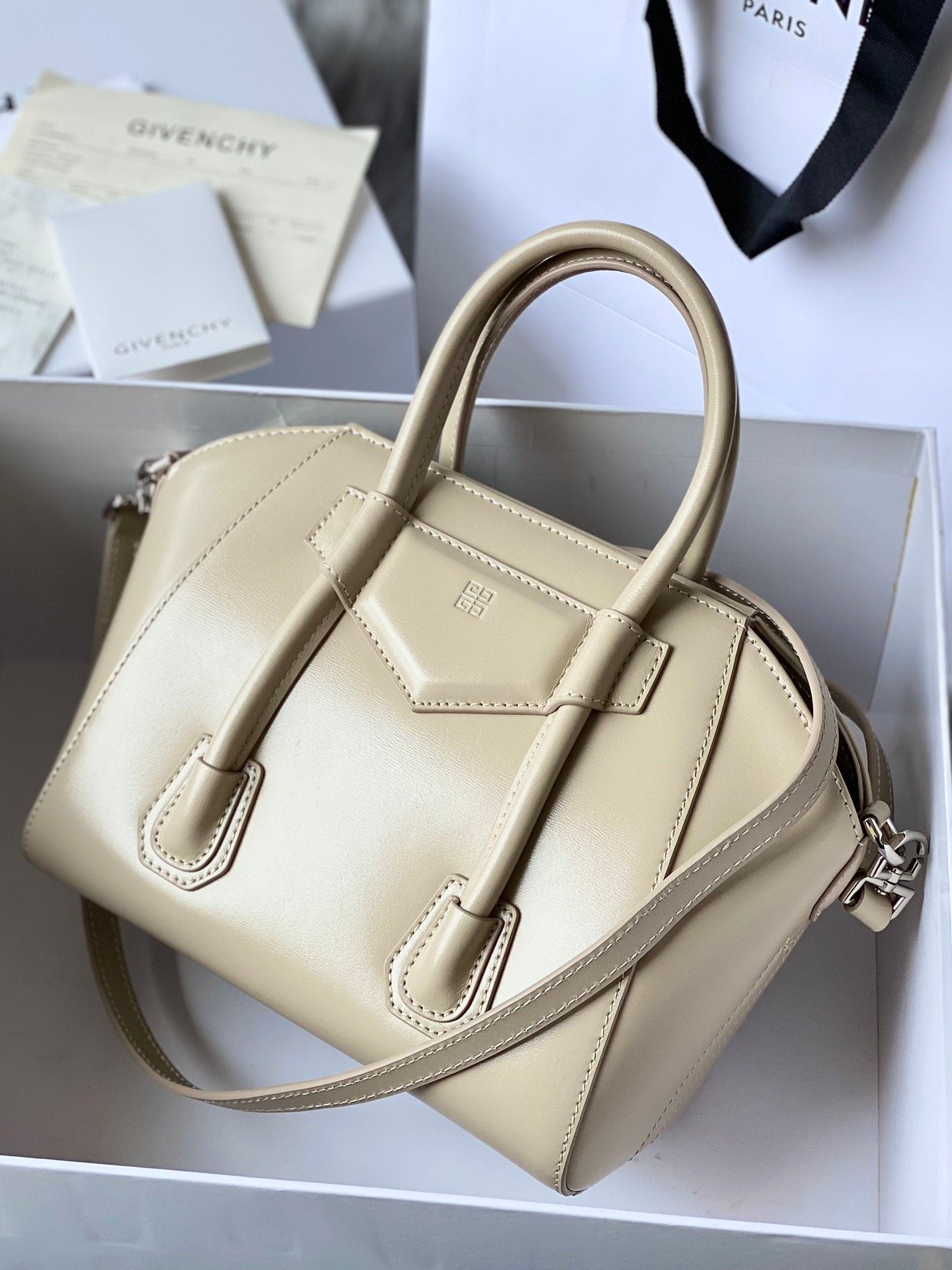 gv Mini Antigona Lock Bag Beige For Women, Handbags, Shoulder Bags 8.7in/22cm GVC