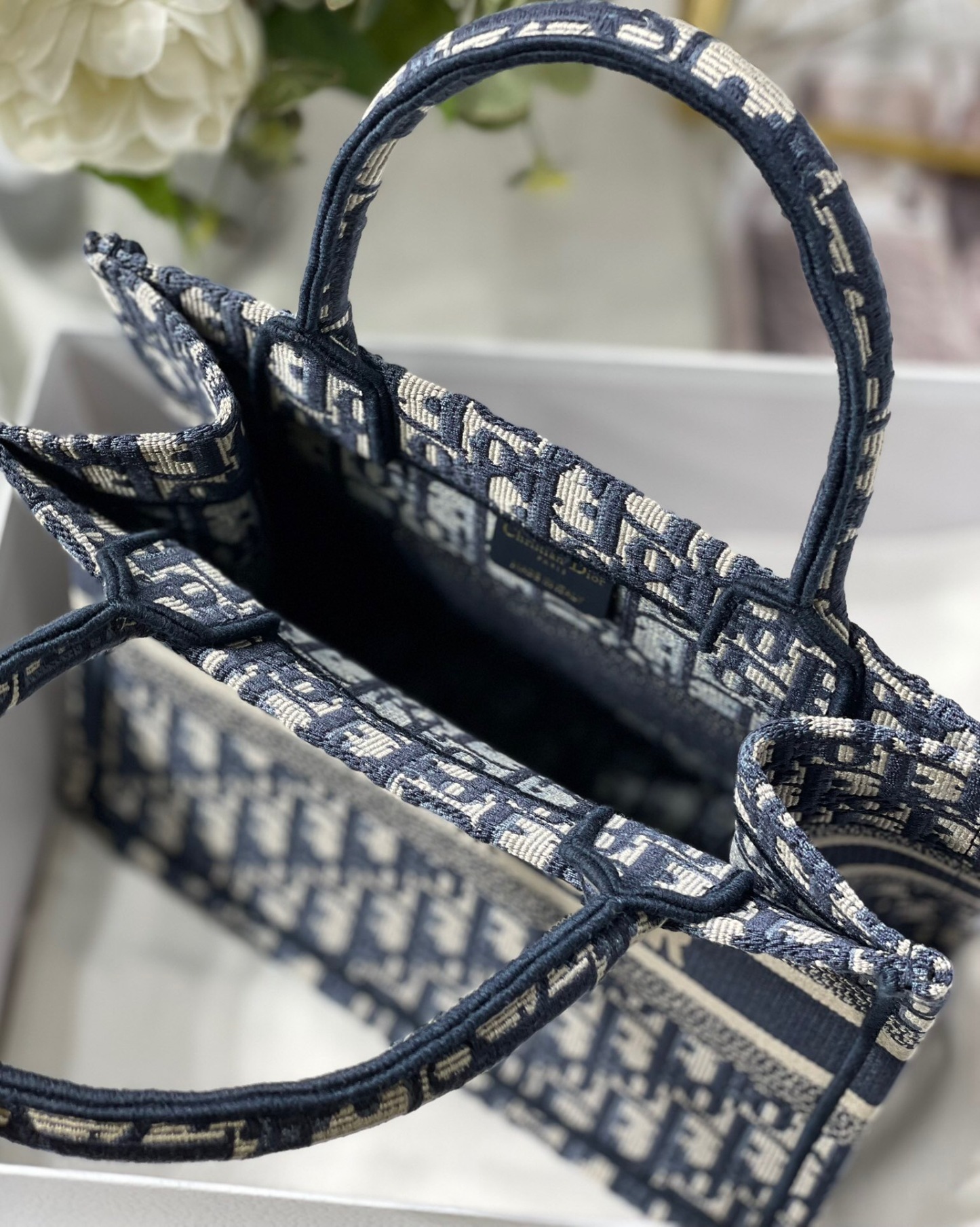 DOR SMALL BOOK TOTE BLUE DOR OBLIQUE EMBROIDERY M1265ZRIW M928